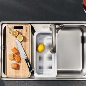 Kitchen sink